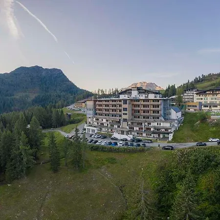 Falkensteiner Sonnenalpe فندق هيرماجور
